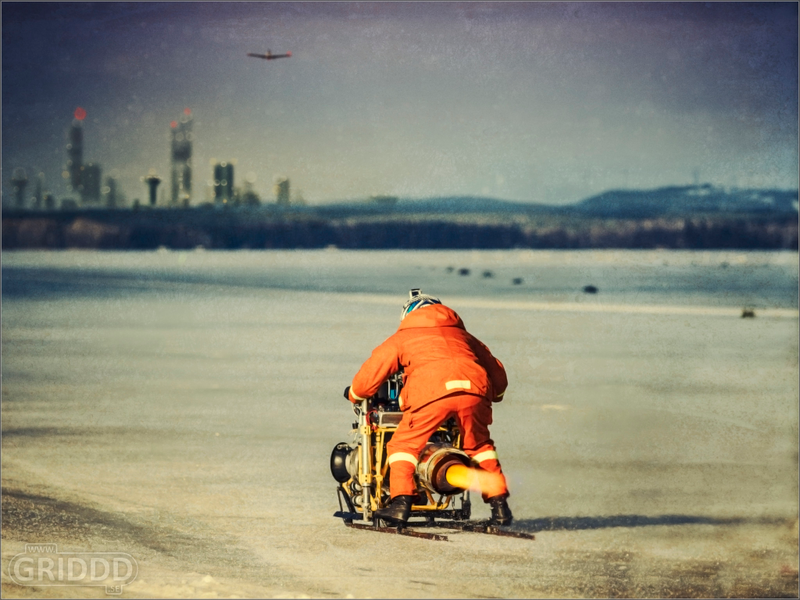 Illustration for article titled Every Vehicle Is Crazier Than The Last At Sweden's Wackiest Ice Race